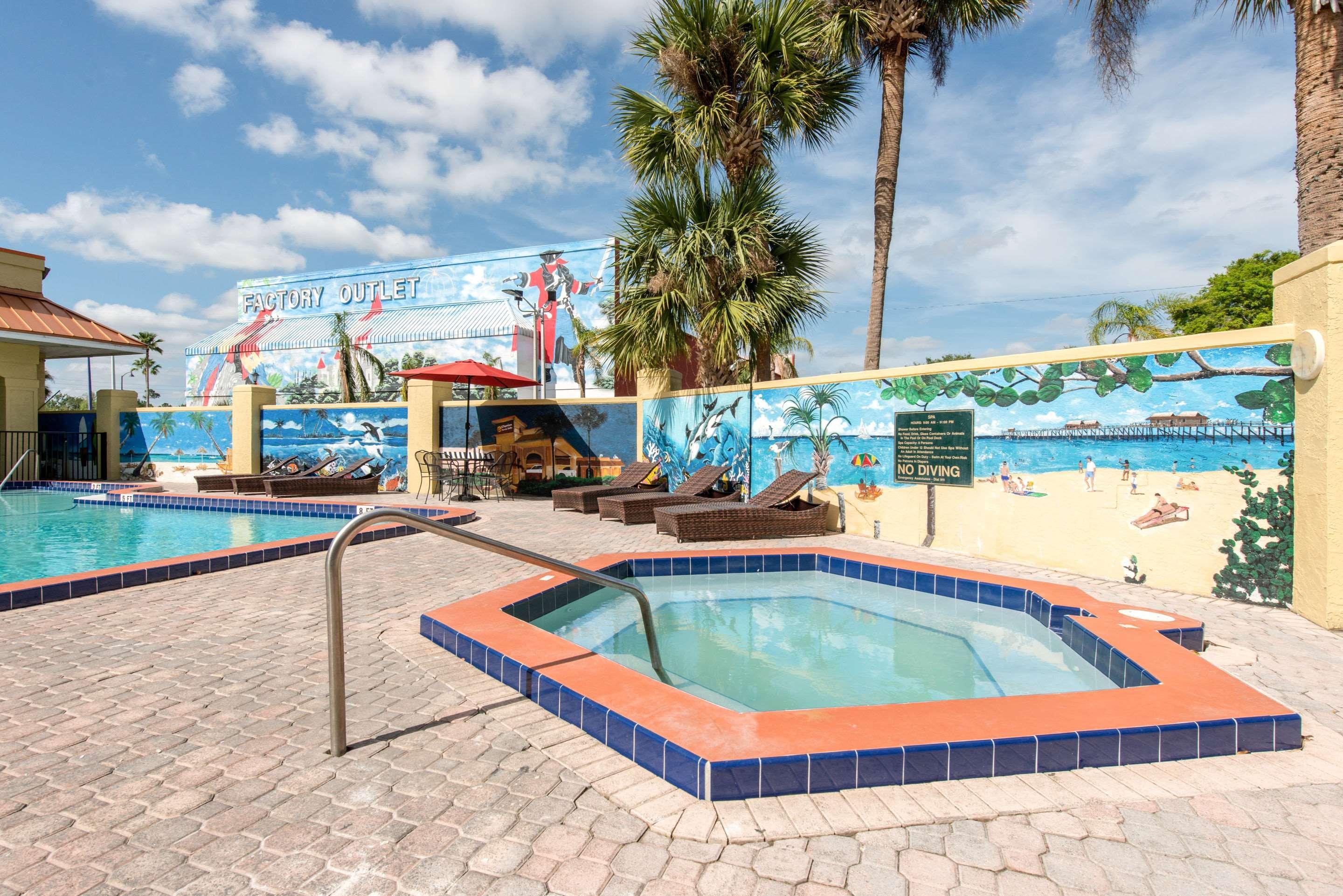 Clarion Inn & Suites Kissimmee-Lake Buena Vista South Exterior foto