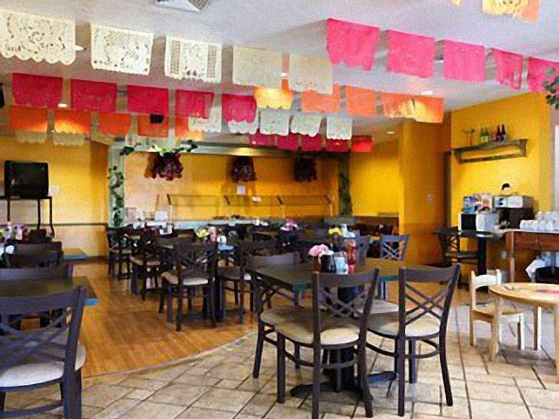 Clarion Inn & Suites Kissimmee-Lake Buena Vista South Restaurant foto